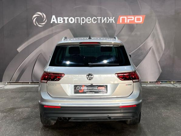 Volkswagen Tiguan II с пробегом 2018 года, цена 2 599 000 рублей, 159435 км, внедорожник, Автокод Объявления