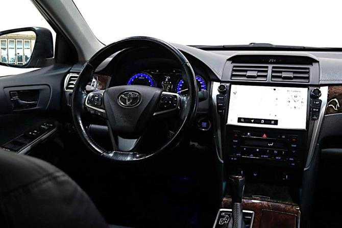 Toyota Camry VII (XV50) Рестайлинг 2 с пробегом 2017 года, цена 2 549 000 рублей, 73000 км, седан, Автокод Объявления