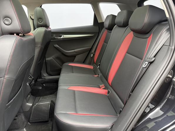 Skoda Karoq I с пробегом 2024 года, цена 2 790 000 рублей, 40620 км, внедорожник, Автокод Объявления