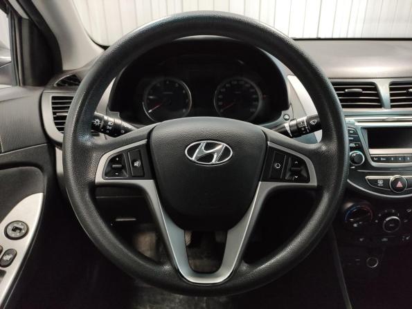 Hyundai Solaris I Рестайлинг с пробегом 2015 года, цена 959 000 рублей, 98623 км, седан, Автокод Объявления