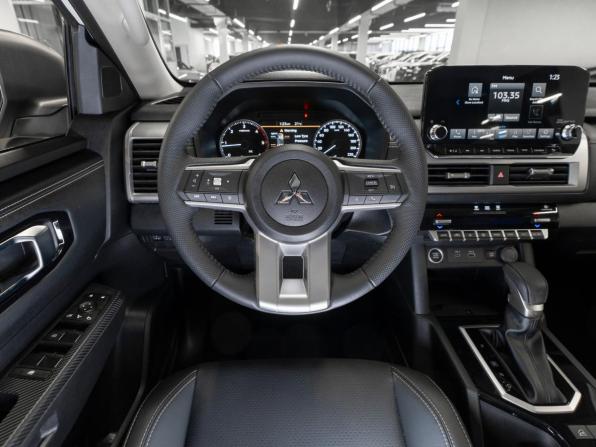 Mitsubishi L200 VI с пробегом 2025 года, цена 5 500 000 рублей, 50 км, пикап, Автокод Объявления