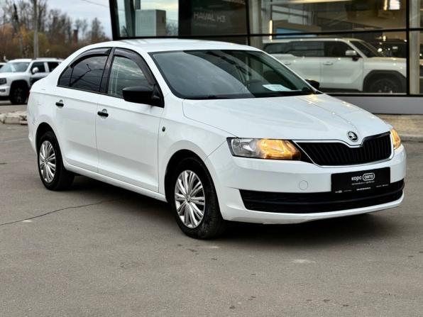 Skoda Rapid I с пробегом 2017 года, цена 999 000 рублей, 183461 км, лифтбек, Автокод Объявления