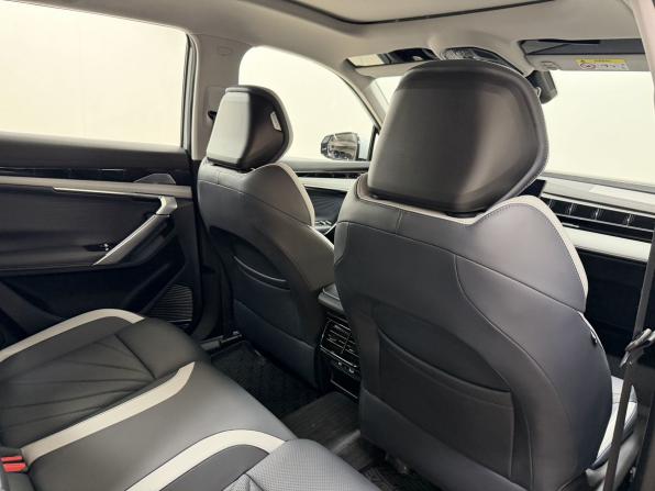 Geely Atlas II с пробегом 2024 года, цена 2 968 000 рублей, 27362 км, внедорожник, Автокод Объявления