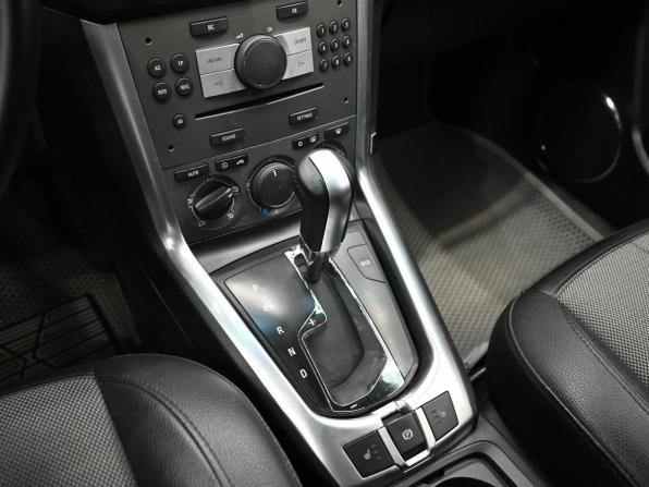 Opel Antara I Рестайлинг с пробегом 2013 года, цена 1 250 000 рублей, 177094 км, внедорожник, Автокод Объявления