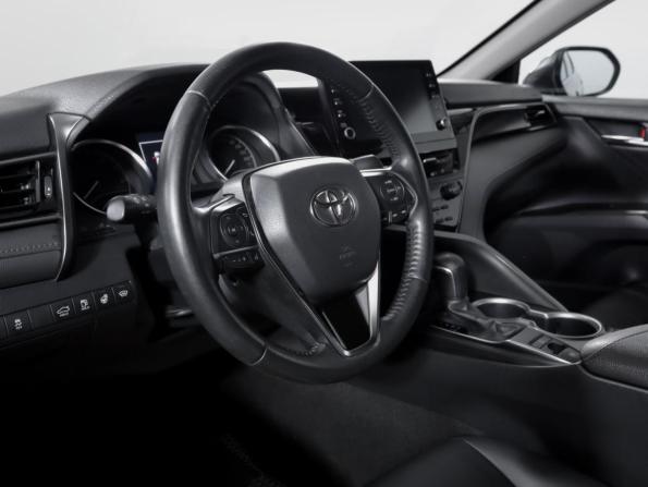 Toyota Camry VIII (XV70) Рестайлинг с пробегом 2021 года, цена 2 550 000 рублей, 89265 км, седан, Автокод Объявления