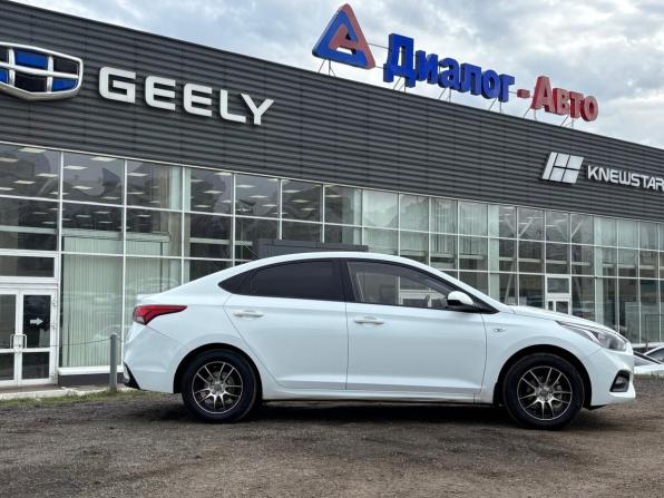 Hyundai Solaris II с пробегом 2019 года, цена 895 000 рублей, 284000 км, седан, Автокод Объявления
