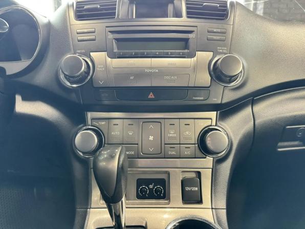 Toyota Highlander II (XU40) Рестайлинг с пробегом 2013 года, цена 1 990 000 рублей, 208000 км, внедорожник, Автокод Объявления