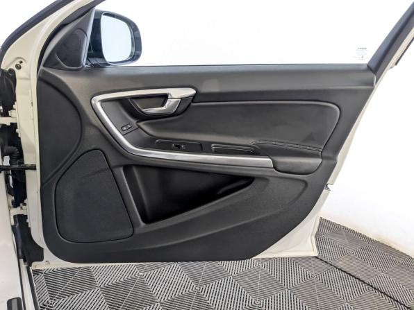 Volvo V60 Cross Country I с пробегом 2018 года, цена 2 505 000 рублей, 79719 км, универсал, Автокод Объявления