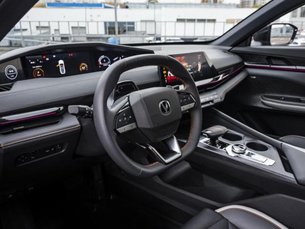 Changan UNI-V I с пробегом 2023 года, цена 2 389 000 рублей, 25558 км, лифтбек, Автокод Объявления