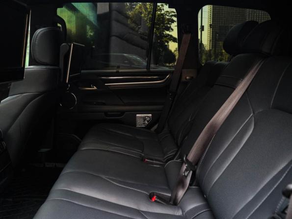 Lexus LX III Рестайлинг 2 с пробегом 2018 года, цена 9 810 000 рублей, 35821 км, внедорожник, Автокод Объявления