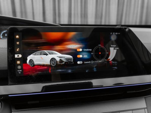 Changan UNI-V I с пробегом 2023 года, цена 2 340 000 рублей, 24761 км, лифтбек, Автокод Объявления