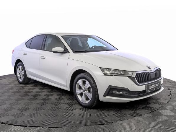 Skoda Octavia IV (A8) с пробегом 2022 года, цена 2 235 000 рублей, 95417 км, лифтбек, Автокод Объявления