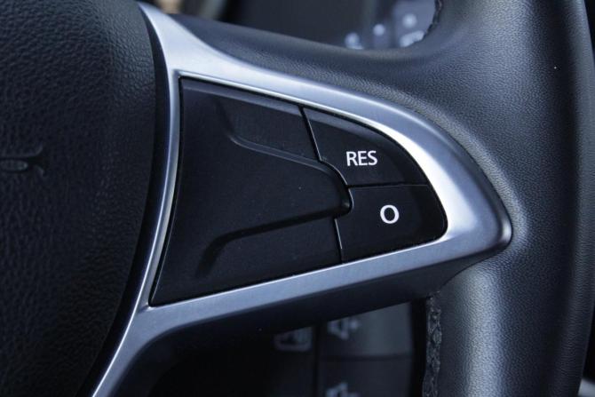 Renault Sandero II Рестайлинг с пробегом 2021 года, цена 1 425 000 рублей, 47386 км, хэтчбек, Автокод Объявления
