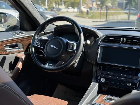 Jaguar F-Pace I с пробегом 2017 года, цена 3 750 000 рублей, 149323 км, внедорожник, Автокод Объявления