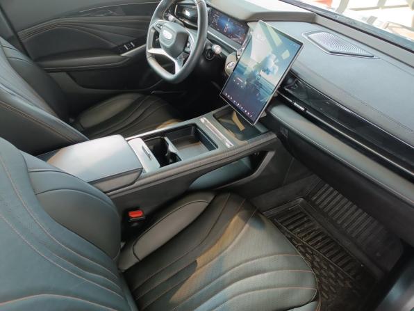 Geely Preface I с пробегом 2024 года, цена 2 490 000 рублей, 20518 км, седан, Автокод Объявления