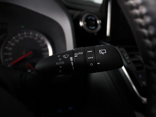Toyota Land Cruiser 300 Series с пробегом 2021 года, цена 10 700 000 рублей, 70000 км, внедорожник, Автокод Объявления