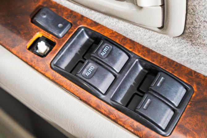 Toyota Windom II (XV20) Рестайлинг с пробегом 2000 года, цена 679 000 рублей, 361300 км, седан, Автокод Объявления