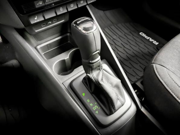 Skoda Rapid II с пробегом 2022 года, цена 2 100 000 рублей, 21714 км, лифтбек, Автокод Объявления