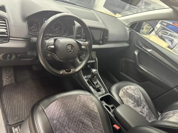 Skoda Karoq I с пробегом 2021 года, цена 2 215 000 рублей, 31013 км, внедорожник, Автокод Объявления