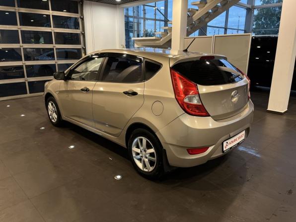 Hyundai Solaris I с пробегом 2011 года, цена 590 000 рублей, 240410 км, хэтчбек, Автокод Объявления