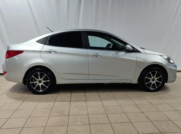 Hyundai Solaris I с пробегом 2011 года, цена 690 000 рублей, 121000 км, седан, Автокод Объявления