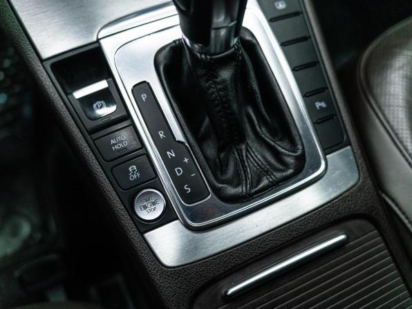 Volkswagen Passat B7 с пробегом 2012 года, цена 1 150 000 рублей, 185675 км, седан, Автокод Объявления
