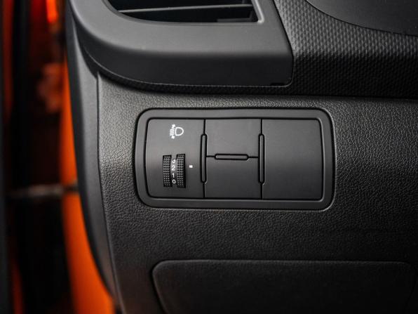 Hyundai Solaris I Рестайлинг с пробегом 2015 года, цена 975 000 рублей, 86620 км, хэтчбек, Автокод Объявления