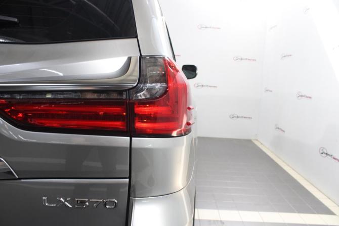 Lexus LX III Рестайлинг 2 с пробегом 2020 года, цена 10 900 000 рублей, 67214 км, внедорожник, Автокод Объявления