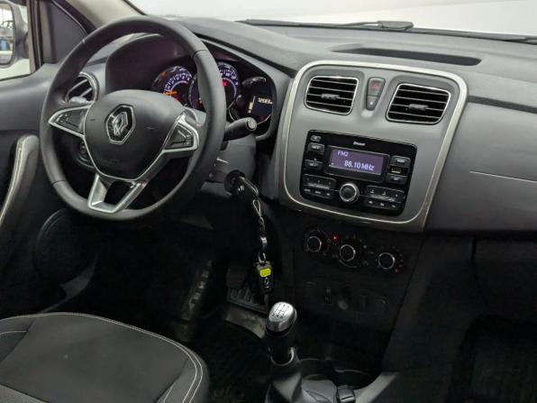 Renault Logan II Рестайлинг с пробегом 2021 года, цена 1 194 000 рублей, 72000 км, седан, Автокод Объявления