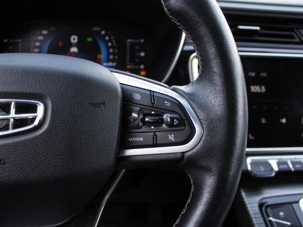 Geely Atlas Pro с пробегом 2022 года, цена 1 620 000 рублей, 135840 км, внедорожник, Автокод Объявления