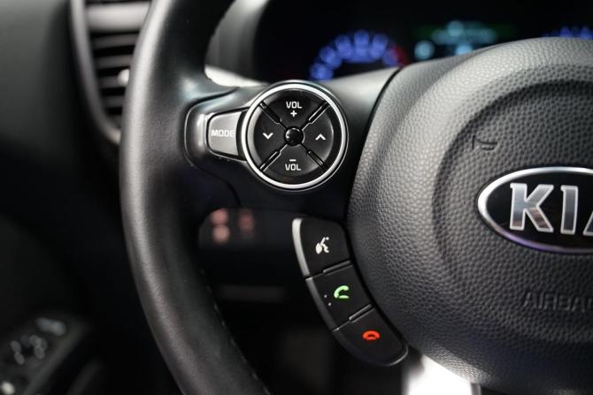 Kia Soul II Рестайлинг с пробегом 2018 года, цена 1 665 000 рублей, 173800 км, хэтчбек, Автокод Объявления