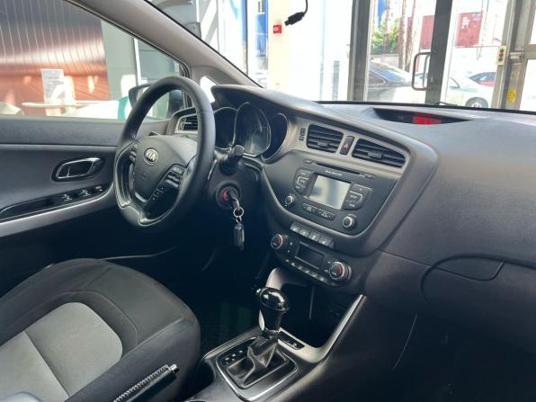 Kia Ceed II с пробегом 2014 года, цена 1 099 000 рублей, 212235 км, универсал, Автокод Объявления
