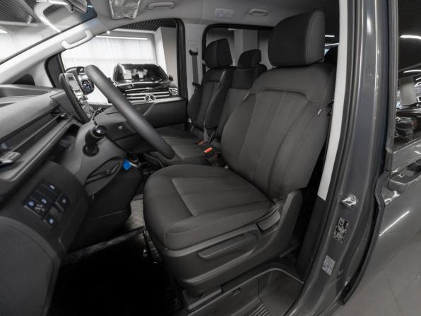 Hyundai Staria I с пробегом 2024 года, цена 6 350 000 рублей, 683 км, минивэн, Автокод Объявления