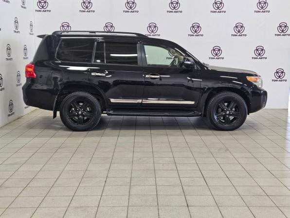 Toyota Land Cruiser 200 Series Рестайлинг 1 с пробегом 2014 года, цена 3 655 000 рублей, 193018 км, внедорожник, Автокод Объявления