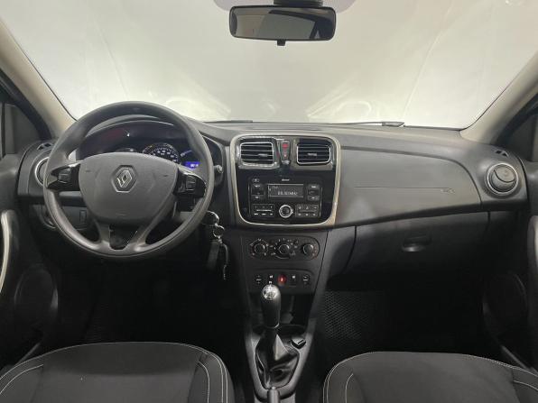Renault Logan II с пробегом 2017 года, цена 849 000 рублей, 80158 км, седан, Автокод Объявления
