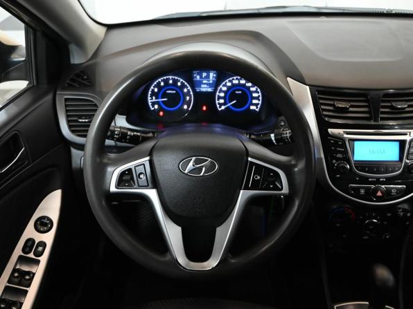Hyundai Solaris I с пробегом 2013 года, цена 830 000 рублей, 198737 км, седан, Автокод Объявления