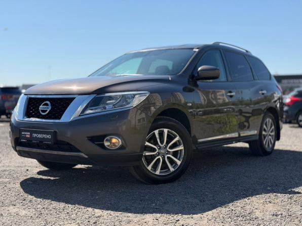 Nissan Pathfinder IV