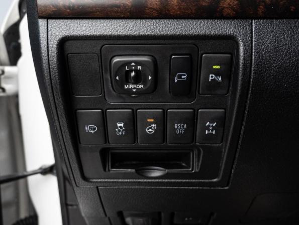 Toyota Land Cruiser 200 Series Рестайлинг 1 с пробегом 2012 года, цена 3 450 000 рублей, 262016 км, внедорожник, Автокод Объявления
