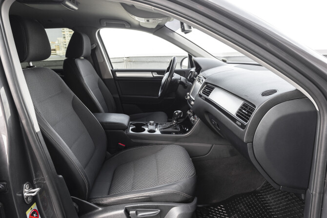 Volkswagen Touareg II с пробегом 2012 года, цена 1 720 000 рублей, 240232 км, внедорожник, Автокод Объявления