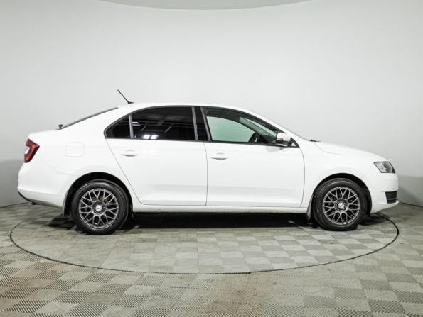 Skoda Rapid I Рестайлинг с пробегом 2017 года, цена 1 150 000 рублей, 71700 км, лифтбек, Автокод Объявления