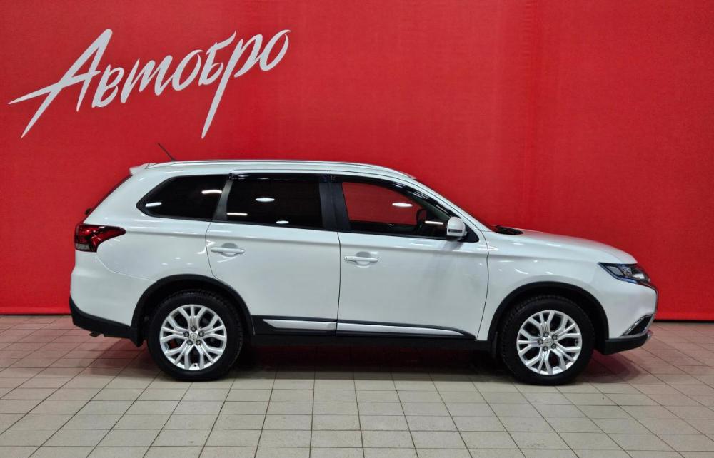 Mitsubishi Outlander III Рестайлинг 2 Вологда  - изображение 6