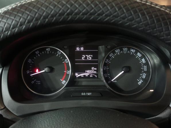 Skoda Rapid I с пробегом 2016 года, цена 1 100 000 рублей, 147998 км, лифтбек, Автокод Объявления