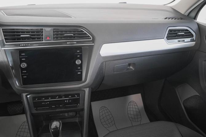 Volkswagen Tiguan II Рестайлинг с пробегом 2021 года, цена 2 849 000 рублей, 54700 км, внедорожник, Автокод Объявления