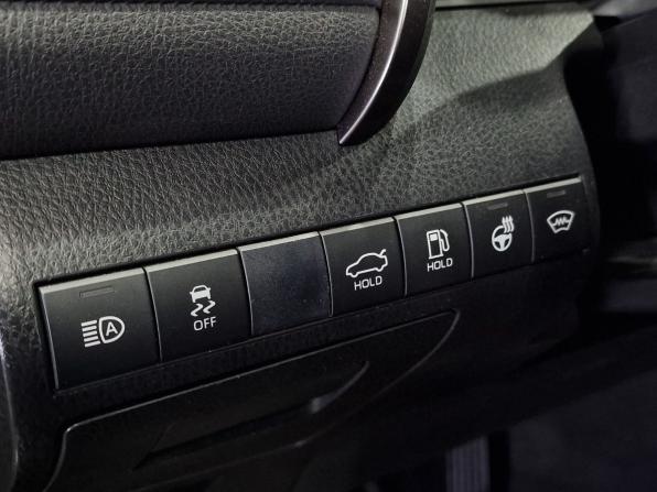 Toyota Camry VIII (XV70) Рестайлинг с пробегом 2021 года, цена 2 800 000 рублей, 145275 км, седан, Автокод Объявления