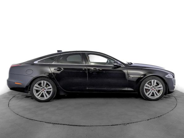 Jaguar XJ IV (X351) Рестайлинг с пробегом 2019 года, цена 3 700 000 рублей, 95135 км, седан, Автокод Объявления