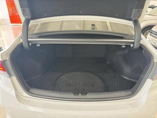 Hyundai Sonata VII (LF) Рестайлинг с пробегом 2018 года, цена 1 500 000 рублей, 228000 км, седан, Автокод Объявления