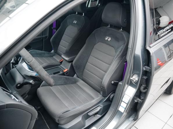 Volkswagen Golf R VII Рестайлинг с пробегом 2019 года, цена 3 550 000 рублей, 151744 км, хэтчбек, Автокод Объявления