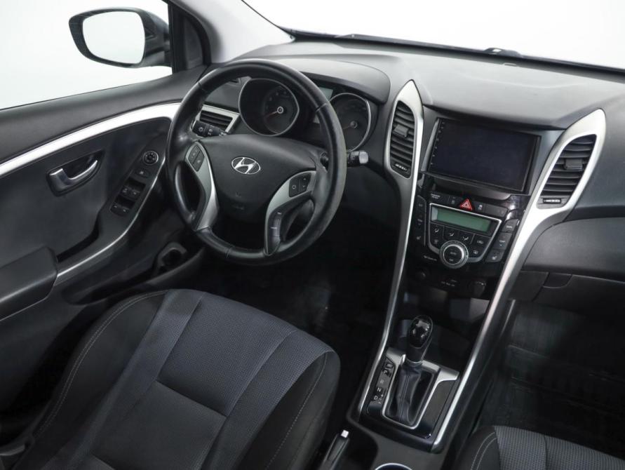Hyundai i30 II Рестайлинг Санкт-Петербург  - изображение 9