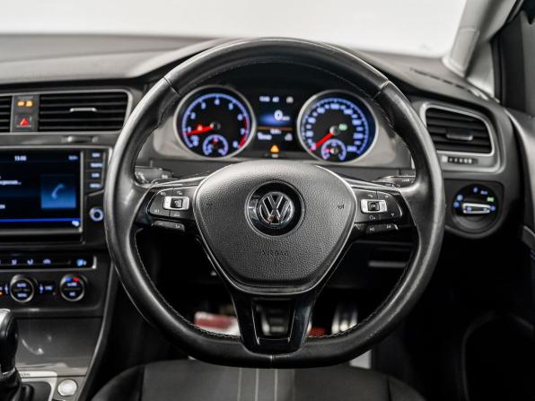 Volkswagen Golf VII с пробегом 2015 года, цена 1 695 000 рублей, 165940 км, универсал, Автокод Объявления