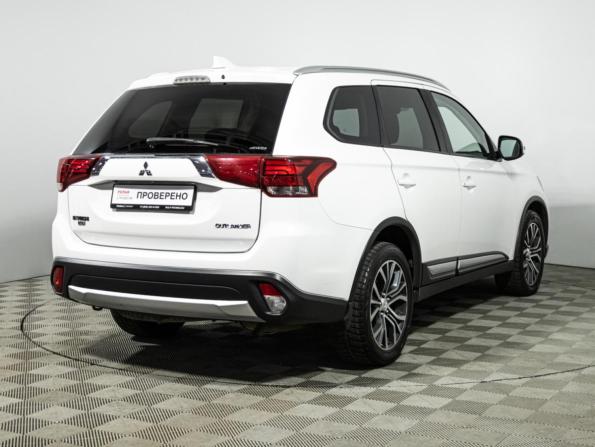 Mitsubishi Outlander III Рестайлинг 2 с пробегом 2017 года, цена 1 869 585 рублей, 132518 км, внедорожник, Автокод Объявления